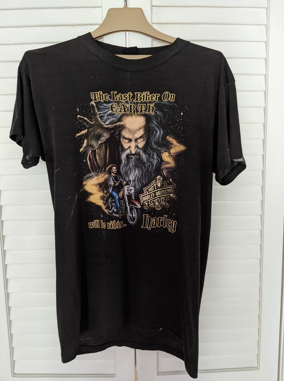 Vintage Harley-Davidson Black Graphic Tee with Yellow and Gray Print